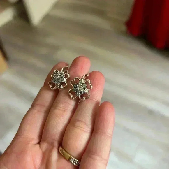 4/$100 Silver rhinestone vintage  1960 a screwback earrings lucky clover - Picture 4 of 6